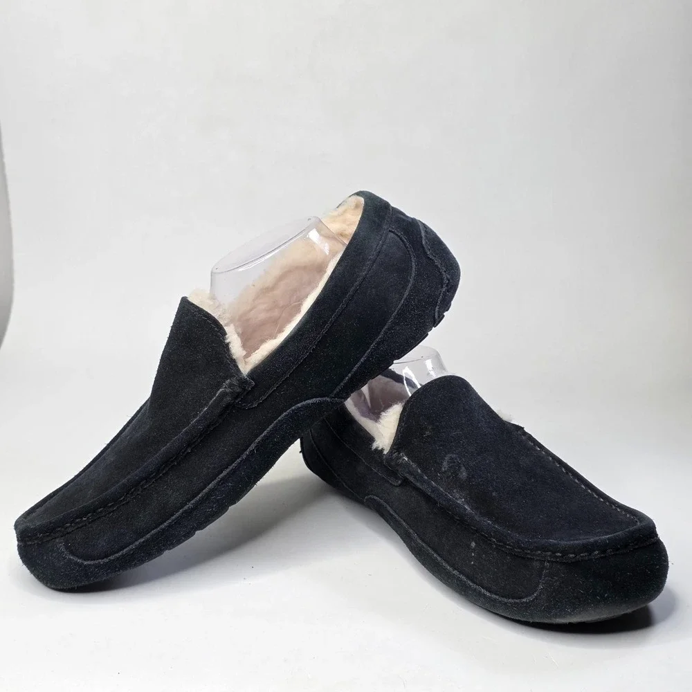 UGG Ascot Men's Slippers Size 12 UK11 Black Suede Shearling Lined Moccasin Shoes
